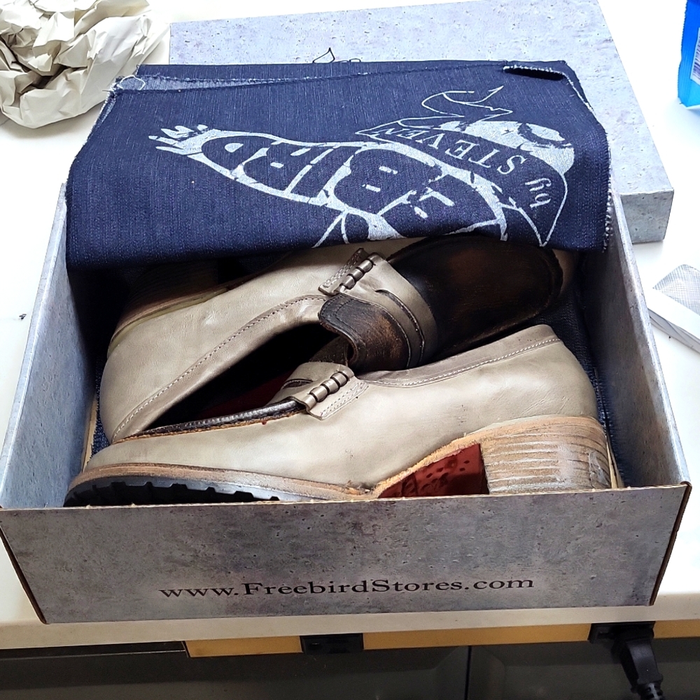 Bristol style, smoke color size 9